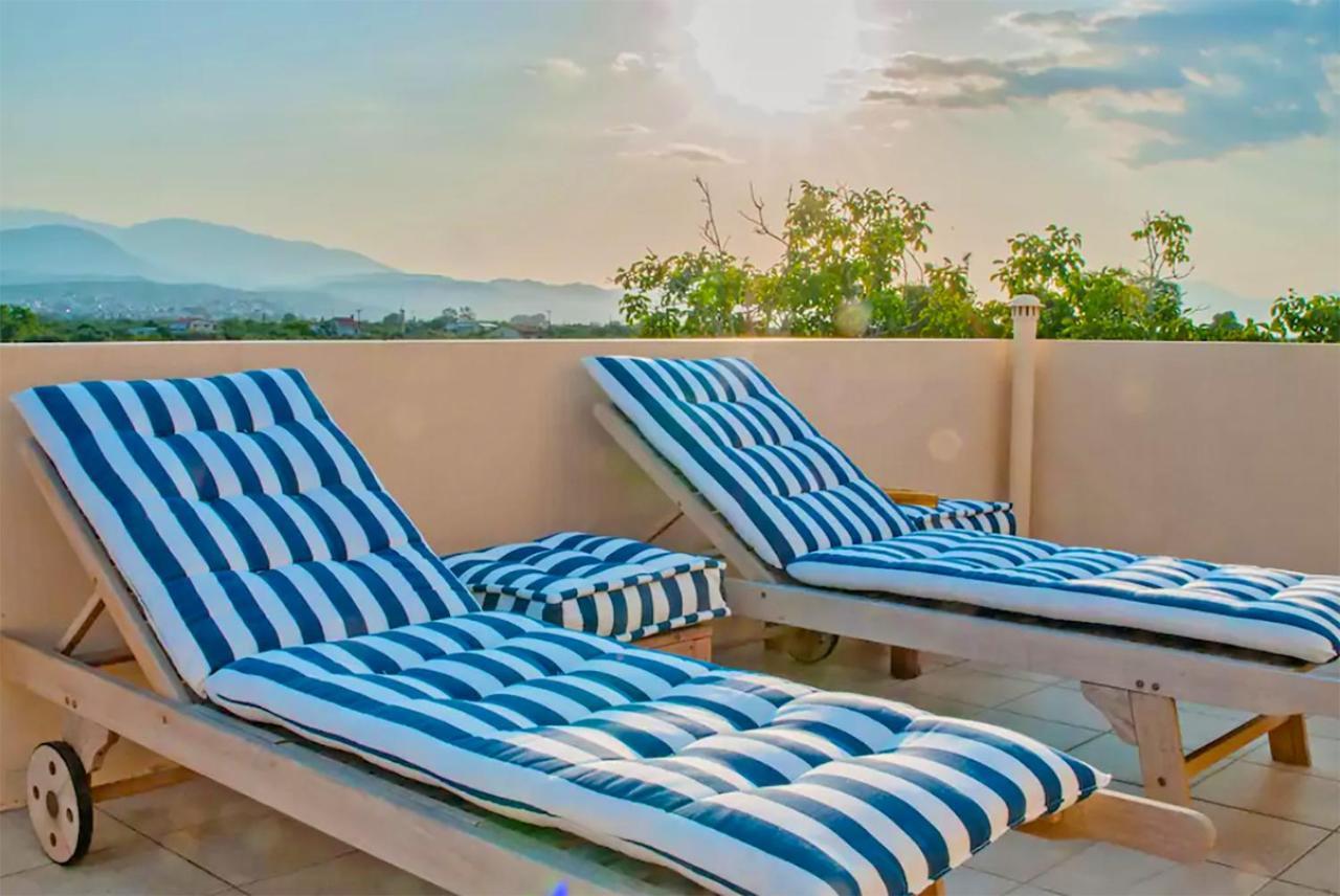 Oliva Holiday Homes Dhiyellótika Exteriör bild