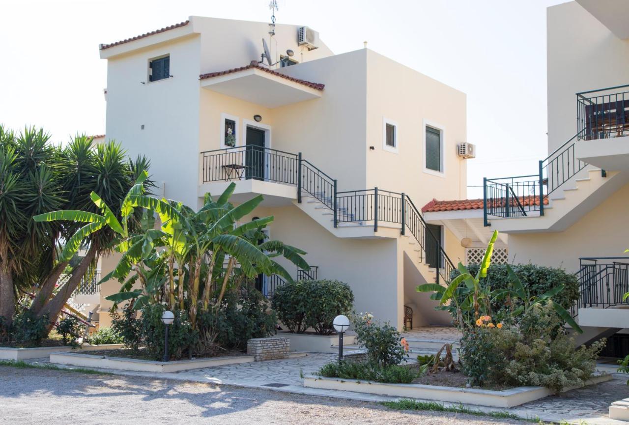 Oliva Holiday Homes Dhiyellótika Exteriör bild